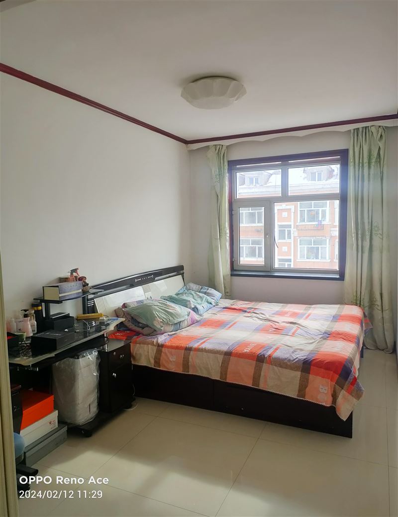 出租朝陽(yáng)小區(qū)樓房