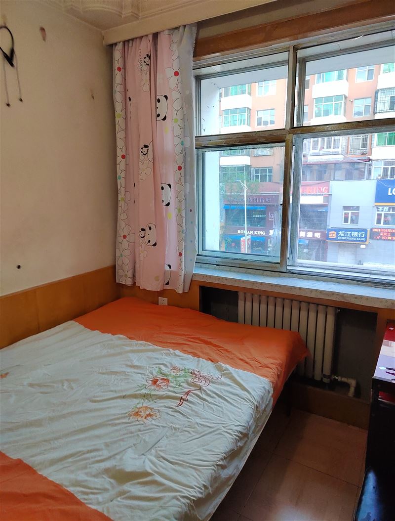 步行街，單間出租