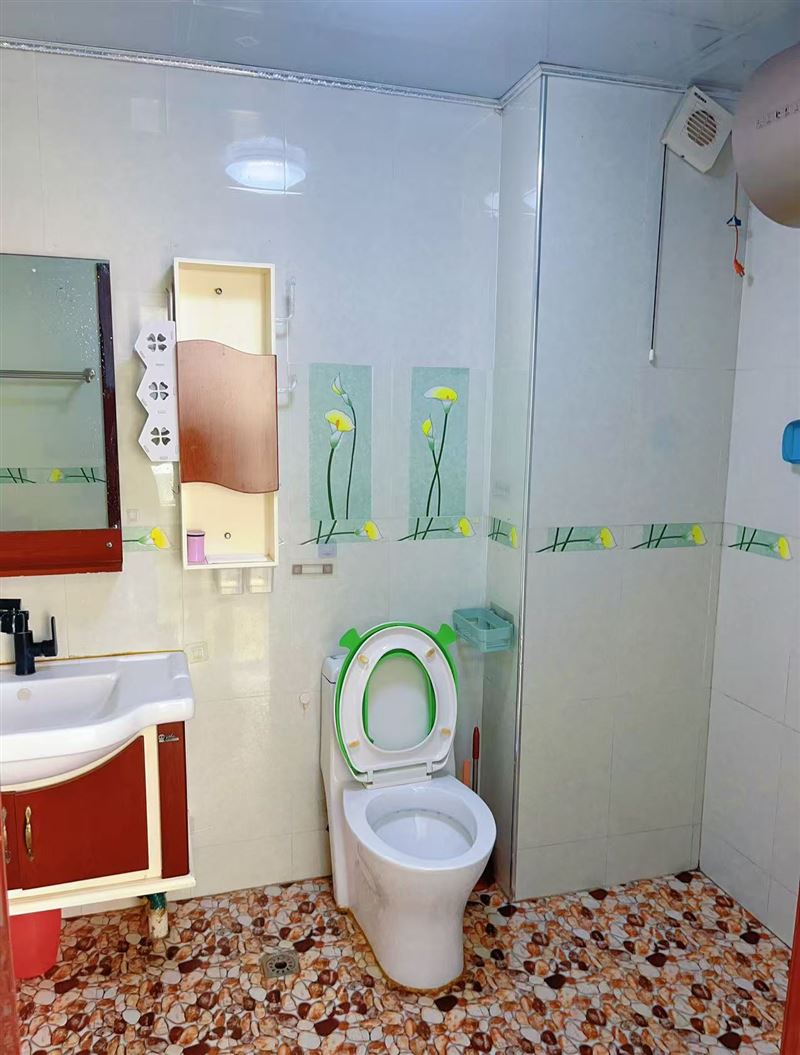 賣經(jīng)典名居五樓